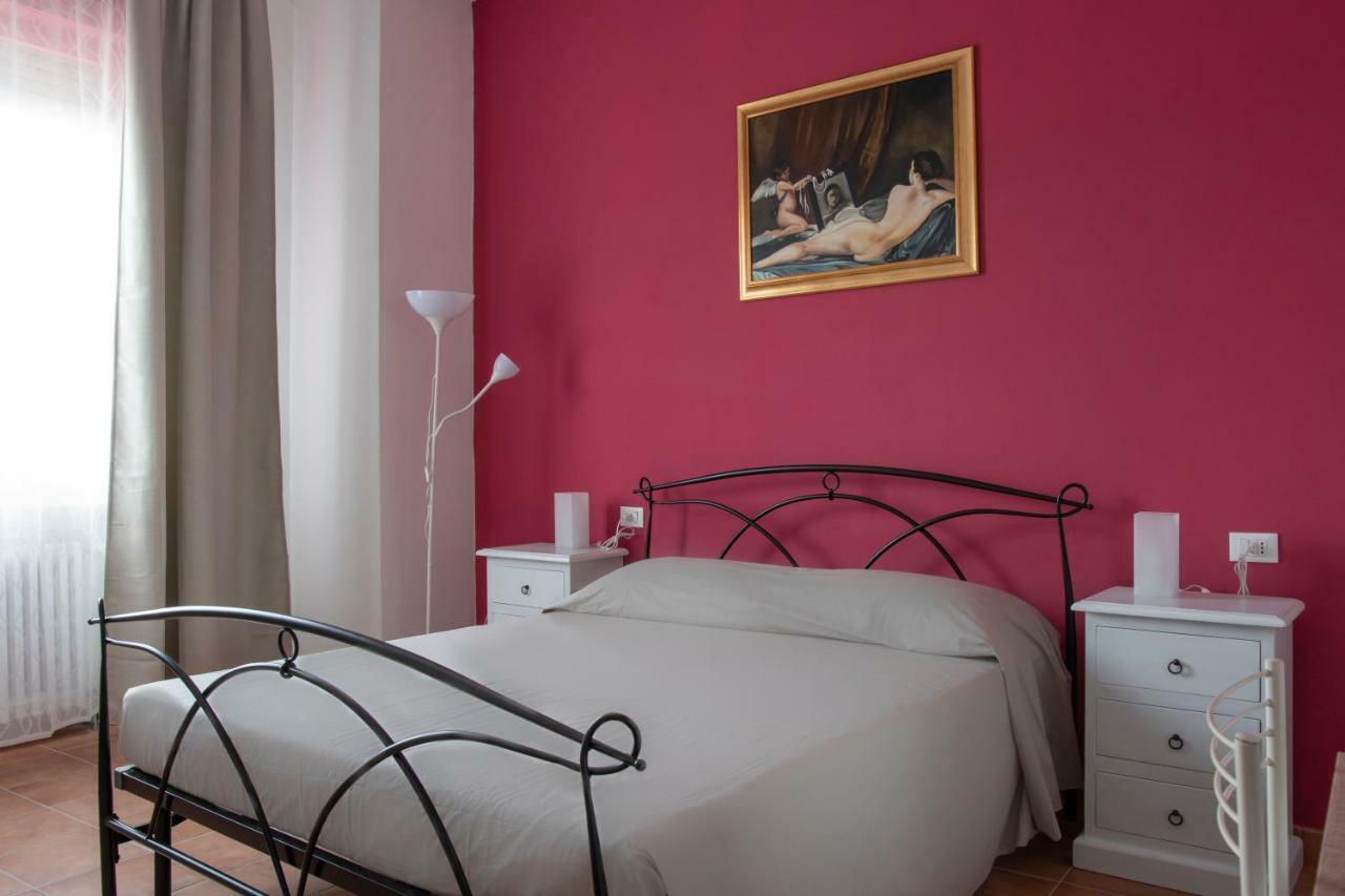 B&B Le Muse แฟร์รารา ภายนอก รูปภาพ